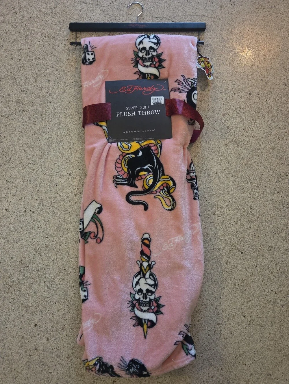 NEW Ed Hardy Plush Throw Blanket Pink Tattoo Print 50 X 70 Skull Panther